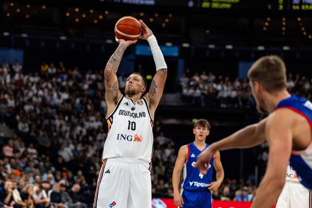 21.08.2026, GER, Turkish Airlines Supercup 2026, Hamburg, Deutschland-Tschechien Daniel Theis (Deutschland, 10) bei einem Freiwurf Hamburg Barclays Arena Hamburg Deutschland *** August 21, 2026, GER, 2026 Turkish Airlines Supercup, Hamburg, Germany, Czech Republic, Daniel Theis (Germany), 10 on a free throw, Hamburg Barclays Arena, Hamburg, Germany