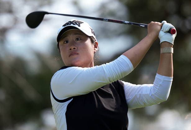 August 21, 2026, Edmonton, Ab, CANADA: Gina Kim, of the U.S., watches her tee shot on the 12th hole during the second round at the LPGA, Golf Damen CPKC Canadian Women s Open golf tournament, in Edmonton, on Friday, Aug. 21, 2026. Canada News - August 21, 2026  - ZUMAc35_ 20260821_zaf_c35_064 Copyright: xDarrylxDyckx