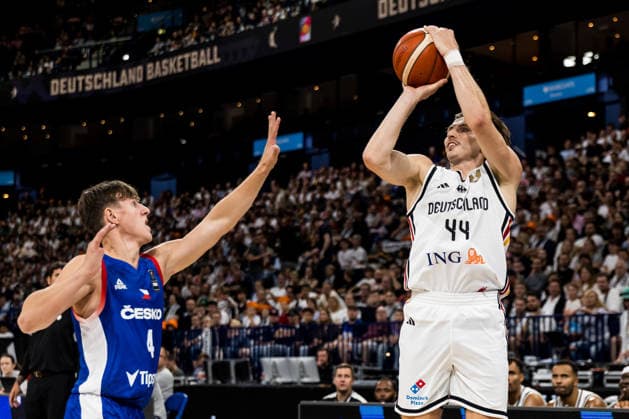HAMBURG, GERMANY - AUGUST 21: David Kraemer (Krämer, Kramer, Germany, 44) shooting the ball over Lukas Smazak (Czechia, 4) during a Turkish Airlines Basketball Supercup match between Germany vs. Czechia at Barclays Arena on August 21, 2026 in Hamburg, Germany. Hamburg Germany Copyright: xSteffiexWunderlx
