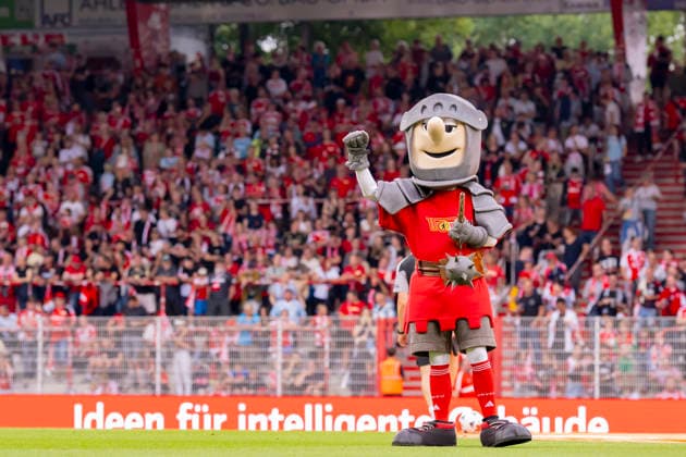 Germany, Berlin, Stadion an der Alten Foersterei, 21.08.2026, European Aquatics Championships, 1. FC Union Berlin vs. FC Bayern Muenchen, Ritter Keule, Masscott of Union Berlin, Photo by Eibner Pressefoto Tino Henschel European Aquatics Championships, 1. FC Union Berlin vs. FC Bayern Muenchen Berlin *** Germany, Berlin, Stadion an der Alten Foersterei, August 21, 2026, European Aquatics Championships, 1. FC Union Berlin vs. FC Bayern Munich, Ritter Keule, Union Berlin s mascot, Photo by Eibner Pressefoto Tino Henschel, European Aquatics Championships, 1 FC Union Berlin vs. FC Bayern Munich, Berlin Copyright: xEibnerxPressefotox