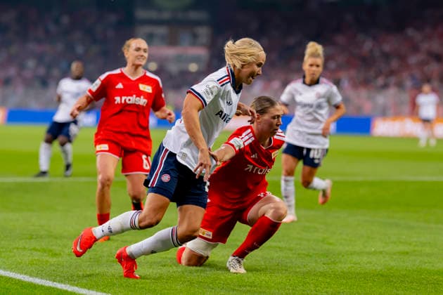 Germany, Berlin, Stadion an der Alten Foersterei, 21.08.2026, 1. Frauen Fußball Bundesliga, 1. FC Union Berlin vs. FC Bayern Muenchen, Pernille Harder (FC Bayern Muenchen) im Zweikampf mit Samantha Steuerwald (1. FC Union Berlin), Photo by Eibner Pressefoto Tino Henschel 1. Frauen Fußball Bundesliga, 1. FC Union Berlin vs. FC Bayern Muenchen Berlin *** Germany, Berlin, Stadion an der Alten Foersterei, August 21, 2026, Women’s Bundesliga, 1. FC Union Berlin vs. FC Bayern Munich, Pernille Harder (FC Bayern Munich) in a tackle with Samantha Steuerwald (1. FC Union Berlin), Photo by Eibner Pressefoto Tino Henschel, Women’s Bundesliga, 1. FC Union Berlin vs. FC Bayern Munich, Berlin Copyright: xEibnerxPressefotox