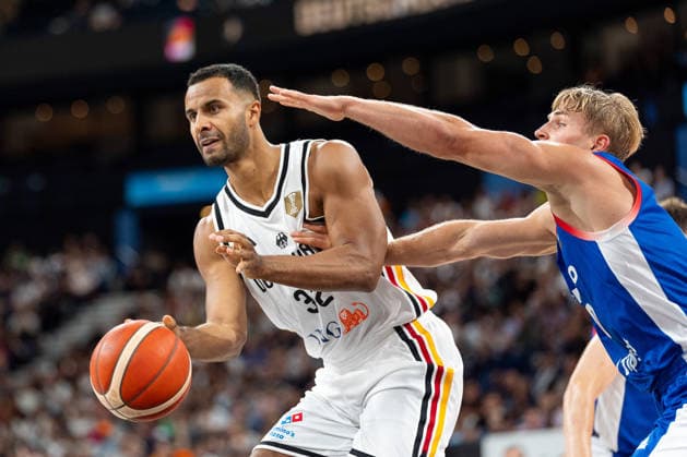 Johannes Thiemann (Deutschland, 32) im Dribbling, GER, Deutschland vs Tschechien, Basketball, Turkish Airlines Supercup, Halbfinale 2, 21.08.2026 GER, Deutschland vs Tschechien, Basketball, Turkish Airlines Supercup, Tag 1, 21.08.2026 Hamburg *** Johannes Thiemann, Germany, 32, dribbling, GER, Germany vs. Czech Republic, basketball, Turkish Airlines Supercup, Semifinal 2, August 21, 2026, GER, Germany vs. Czech Republic, basketball, Turkish Airlines Supercup, Day 1, August 21, 2026, Hamburg Copyright: xEibner-Pressefoto MaxxVincenx EP_MVN