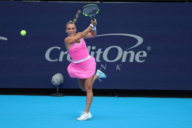 Sport Bilder des Tages August 21, 2026, Mason, Oh, USA: Cincinnati Open Tennis 2026 - Sara Bejlek hits a ball against Madison Keys in the Cincinnati Open Tennis Tournament held in Mason OH. 2026 08 21. ZUMAPress Mason USA - ZUMAn24_ 20260821_zaf_n24_024 Copyright: xWallyxNellx