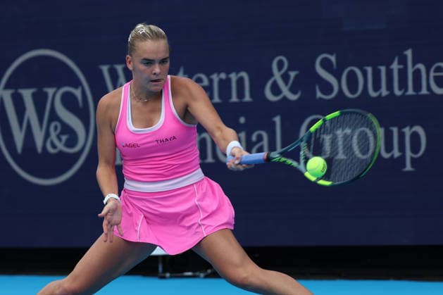 August 21, 2026, Mason, Oh, USA: Cincinnati Open Tennis 2026 - Sara Bejlek hits a ball against Madison Keys in the Cincinnati Open Tennis Tournament held in Mason OH. 2026 08 21. ZUMAPress Mason USA - ZUMAn24_ 20260821_zaf_n24_044 Copyright: xWallyxNellx