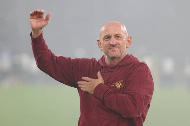 21.08.2026, xrekx, Fussball DFB Pokal 1.Runde, SV Waldhof Mannheim - 1.FC Kaiserslautern v.l. Torsten Lieberknecht Trainer (1.FC Kaiserslautern) Mannschaft, Spieler, jubeln nach Spielende, Team, Player, celebrate at the end of the match (DFL DFB REGULATIONS PROHIBIT ANY USE OF PHOTOGRAPHS as IMAGE SEQUENCES and or QUASI-VIDEO) Mannheim *** August 21, 2026, xrekx, Soccer DFB Cup 1st Round, SV Waldhof Mannheim vs. 1. FC Kaiserslautern, Torsten Lieberknecht, Coach of 1. FC Kaiserslautern, Team, Players, celebrating after the game, Team, players, celebrating at the end of the match. DFL and DFB regulations prohibit any use of photographs as image sequences and or quasi-video. Mannheim