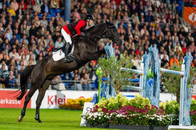 Marcus Ehning auf Coolio 42 (GER) FEI World Championships Aachen 2026, Jumping Team, Mercedes-Benz Prize, 21.08.2026 FEI World Championships Aachen 2026, Jumping Team, Mercedes-Benz Prize, 21.08.2026 Aachen *** Marcus Ehning on Coolio 42 GER FEI World Championships Aachen 2026, Jumping Team, Mercedes-Benz Prize, August 21, 2026 FEI World Championships Aachen 2026, Jumping Team, Mercedes-Benz Prize, August 21, 2026, Aachen Copyright: xEibner-Pressefoto J.xDerondeaux EP_JDU