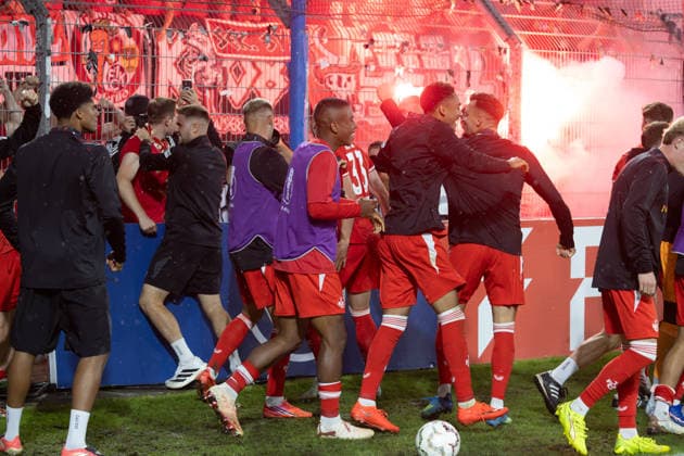 Fußball DFB-Pokal 2026 27, 1. Runde: Waldhof Mannheim gegen 1. FC Kaiserslautern***Riesiger Jubel beim FCK nach dem spielentscheidenden 1:0 durch Ibrahim Kanate in der 120. Spielminute *** Soccer: 2026-27 DFB Cup, First Round: Waldhof Mannheim vs. 1. FC Kaiserslautern***Huge celebrations at FCK after Ibrahim Kanate’s game-winning 1-0 goal in the 120th minute Copyright: xUdoxHerrmannx