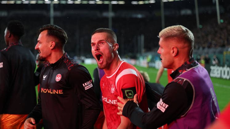 21.08.2026, xrekx, Fussball DFB Pokal 1.Runde, SV Waldhof Mannheim - 1.FC Kaiserslautern v.l. Jan Elvedi (1.FC Kaiserslautern) bejubelt den Siegtreffer (DFL DFB REGULATIONS PROHIBIT ANY USE OF PHOTOGRAPHS as IMAGE SEQUENCES and or QUASI-VIDEO) Mannheim *** August 21, 2026, xrekx, Soccer DFB Cup First Round, SV Waldhof Mannheim 1 FC Kaiserslautern v l Jan Elvedi 1 FC Kaiserslautern celebrates the winning goal DFL DFB REGULATIONS PROHIBIT ANY USE OF PHOTOGRAPHS AS IMAGE SEQUENCES AND OR QUASI-VIDEO Mannheim