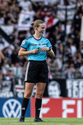 DFB-Pokal, 2026 2027, 1. Runde: SC St. Tönis 11 20 - Eintracht Frankfurt; 21.08.2026 Davina Lutz (Schiedsrichterin, Poppenhausen) DFB-Pokal, 2026 2027, 1. Runde: SC St. Tönis 11 20 - Eintracht Frankfurt; Grotenburg-Stadion, Krefeld; 21.08.2026 *** DFB Cup, 2026–2027, 1st Round: SC St. Tönis 11–20 Eintracht Frankfurt, August 21, 2026; Davina Lutz (referee), Poppenhausen; DFB Cup, 2026–2027, First Round: SC St. Tönis 11–20 Eintracht Frankfurt, Grotenburg Stadium, Krefeld, August 21, 2026 Copyright: xBEAUTIFULxSPORTS Buriakovx