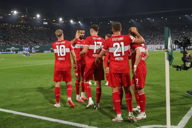 21.08.2026, xtgx, Fussball DFB-Pokal 1. Runde, FC Hansa Rostock - VfB Stuttgart, v.l. Dzenan Pejcinovic (Stuttgart, 17) Jubel, Torjubel, jubelt ueber das Tor, celebrate the goal, celebration (DFL DFB REGULATIONS PROHIBIT ANY USE OF PHOTOGRAPHS as IMAGE SEQUENCES and or QUASI-VIDEO) Rostock *** August 21, 2026, xtgx, Soccer DFB Cup 1st Round, FC Hansa Rostock vs. VfB Stuttgart, from left: Dzenan Pejcinovic (Stuttgart), 17, cheering, Goal celebration, celebrating the goal, DFL DFB REGULATIONS PROHIBIT ANY USE OF PHOTOGRAPHS as IMAGE SEQUENCES and or QUASI-VIDEO Rostock