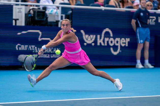 Cincinnati Open Quarterfinal: Sara Bejlek Vs Madison Keys Sara Bejlek is seen during her quarterfinal match against Madison Keys at the Cincinnati Open in Mason, Ohio, on August 21, 2026. Mason Ohio United States  Copyright: xJasonxWhitmanx originalFilename:whitman-cincinna260821_npWfO.jpg