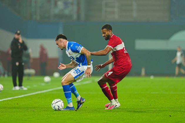 Niklas Kölle FC Hansa Rostock, 32), Josha Vagnoman (VfB Stuttgart, 04) GER, FC Hansa Rostock vs. VfB Stuttgart, Fußball, DFB-Pokal, 1. Runde, Saison 2026 2027, 21.08.2026 GER, FC Hansa Rostock vs. VfB Stuttgart, Fußball, DFB-Pokal, 1. Runde, Saison 2026 2027, 21.08.2026 Rostock *** Niklas Kölle, FC Hansa Rostock, 32; Josha Vagnoman, VfB Stuttgart, 04 GER; FC Hansa Rostock vs. VfB Stuttgart, soccer, DFB Cup, 1st round, 2026–2027 season, August 21, 2026 GER, FC Hansa Rostock vs. VfB Stuttgart, Soccer, DFB Cup, Round 1, 2026–2027 season, August 21, 2026 Rostock Copyright: xEibner-Pressefoto MarcelxvonxFehrnx EP_MFN