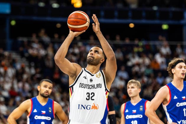 21.08.2026, GER, Turkish Airlines Supercup 2026, Hamburg, Deutschland-Tschechien Johannes Thiemann (Deutschland, 32) bei einem Freiwurf Hamburg Barclays Arena Hamburg Deutschland *** August 21, 2026, GER, 2026 Turkish Airlines Supercup, Hamburg, Germany, Czech Republic, Johannes Thiemann (Germany), 32 on a free throw, Hamburg Barclays Arena, Hamburg, Germany