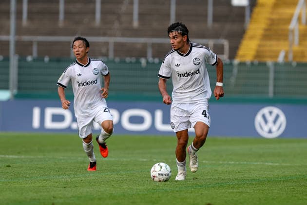 21.08.2026, GER, Fussball, Herren, DFB-Pokal, Saison 2026 2027, SC St. Tönis vs Eintracht Frankfurt Can Uzun (Frankfurt) in Aktion am Ball, Einzelaktion Krefeld Grotenburg-Stadion Nordrhein-Westfalen Deutschland *** August 21, 2026, GER, Soccer, Men s, DFB Cup, 2026–2027 Season, SC St. Tönis vs. Eintracht Frankfurt: Can Uzun of Frankfurt in action with the ball, solo play at Krefeld Grotenburg Stadium, North Rhine-Westphalia, Germany Copyright: xAdrianxSchlüterx