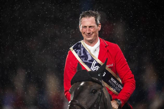 260821 Daniel Deusser of Germany with horse Otello de Guldenboom celebrates after the team jumping final during day 11 of the 2026 FEI World Championships on August 21, 2026 in Aachen. Photo: Emma Wallskog BILDBYRAN kod EW EW0693 ridsport equestrian rid-vm 2026 2026 fei world championships bbeng ridsport-vm hoppning jumping lagfinal team final jubel *** August 21, 2026: Daniel Deusser of Germany, riding Otello de Guldenboom, celebrates after the team jumping final on Day 11 of the 2026 FEI World Championships on August 21, 2026 in Aachen. Photo by Emma Wallskog. BILDBYRAN code EW EW0693. equestrian sports, riding, 2026 World Championships, 2026 FEI World Championships, BBENG, equestrian sports, World Championships, show jumping, team final, celebration  Copyright: EMMAxWALLSKOG BB260821EW070