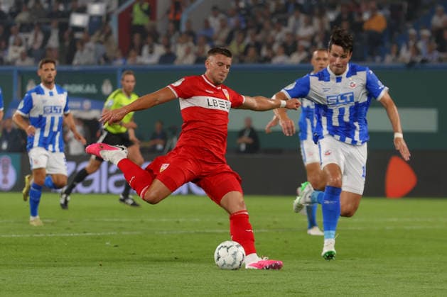 21.08.2026, xtgx, Fussball - DFB Pokal 1.Runde Hansa Rostock - VfB Stuttgart emspor, v.l. Ermedin Demirovic (Stuttgart, 9) am Ball, plays the ball (DFL DFB REGULATIONS PROHIBIT ANY USE OF PHOTOGRAPHS as IMAGE SEQUENCES and or QUASI-VIDEO) Rostock *** August 21, 2026, xtgx, Soccer, DFB Cup, First Round: Hansa Rostock vs. VfB Stuttgart, emspor; from left: Ermedin Demirovic (Stuttgart), 9 on the ball, plays the ball. DFL and DFB regulations prohibit any use of photographs as image sequences and or quasi-video. Rostock