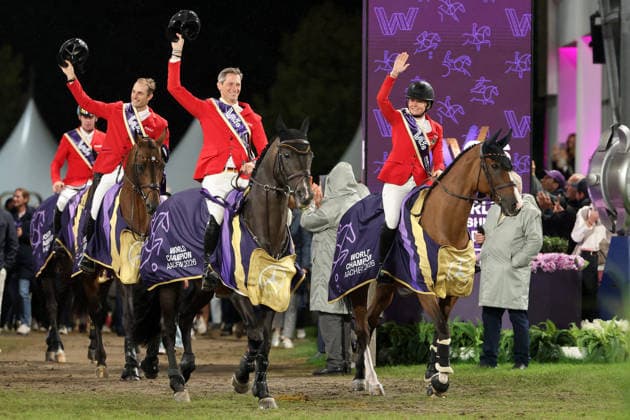 Siegerehrung, Weltmeister im Team, 1. Platz, Mannschaftsweltmeister Springen: Deutschland, (v.r. Sophie Hinners (GER, Deutschland) mit Pferd Iron Dames Singclair , Daniel Deusser (GER, Deutschland) mit Pferd Otello de Guldenboom , Richard Vogel (GER, Deutschland) mit Pferd United Touch S und Marcus Ehning (GER, Deutschland) mit Pferd Coolio 42 Springen, FEI Jumping World Championship, WM, Weltmeisterschaft , FEI Jumping World Championship Second Competition Team Final, Mercedes-Benz Prize, Mercedes-Benz Prize, Einzel und Teamwertung, Jumping , AACHEN - FEI World Championships 2026, Weltfest des Pferdesports, Reitsport Weltmeisterschaft 2026, Aachen 2026, Welcome Home 2026, Aachener Soers, 11. bis 23. August 2026, Reitsport, 20.08.2026, Aachen Aachener Soers Deutschland *** Awards Ceremony, Team World Champions, 1st Place, Team World Champions in Show Jumping—Germany; from right: Sophie Hinners (GER), Germany, riding Iron Dames Singclair; Daniel Deusser GER, Germany, riding Otello de Guldenboom; Richard Vogel GER, Germany, riding United Touch S; and Marcus Ehning GER, Germany, riding Coolio 42, Jumping, FEI Jumping World Championship, FEI Jumping World Championship Second Competition Team Final, Mercedes-Benz Prize, Mercedes-Benz Prize, Individual and Team Standings, Jumping, AACHEN FEI World Championships 2026, World Festival of Equestrian Sports, 2026 Equestrian World Championships, Aachen 2026, Welcome Home 2026, Aachen Soers, August 11–23, 2026, Equestrian Sports, August 20, 2026, Aachen Soers, Germany