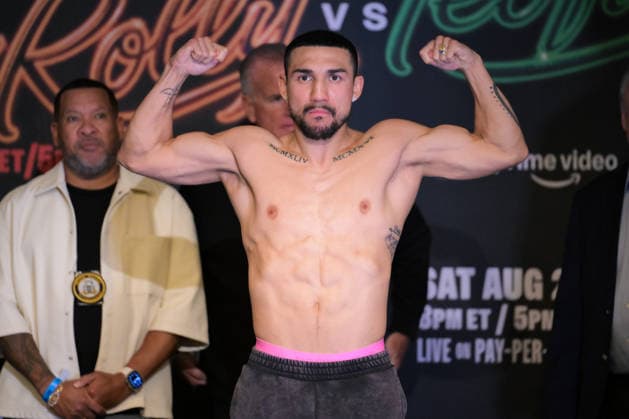 August 21, 2026, Las Vegas, Nevada, USA: TEOFIMO LOPEZ (C) on the scale weighed 147 lbs during PBC boxing Ceremonial Weigh-in at the Presidio Ballroom at the Park MGM in Las Vegas. Rolly Romero And Teofimo Lopez Ceremonial Weighin  - ZUMAo117 20260821_zsp_o117_003 Copyright: xMikaelxOnax