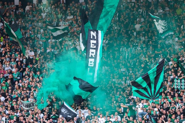2026.08.21, xkwix, Fußball, DFB-Pokal, Preußen Münster - Karlsruher SC, LVM-Preußenstadion, 1.Runde, Saison 2026 2027: Gruener Rauch im Heimbereich bei den Preussen Muenster Fans DFB regulations prohibit any use of photographs as image sequences and or quasi-video. Photo: xKamilxWilkowskixPressefotoKochx Nordrhein-Westfalen Deutschland *** August 21, 2026, xkwix, Soccer, DFB Cup, Preußen Münster vs. Karlsruher SC, LVM Preußenstadion, Round 1, 2026–2027 season; Green smoke in the home section among Preußen Münster fans. DFB regulations prohibit any use of photographs as image sequences and or quasi-video. Photo: xKamilxWilkowskixPressefotoKochx, North Rhine-Westphalia, Germany