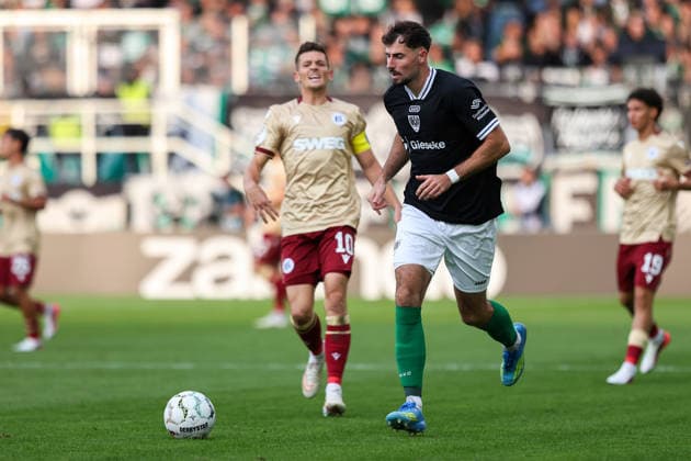 2026.08.21, xkwix, Fußball, DFB-Pokal, Preußen Münster - Karlsruher SC, LVM-Preußenstadion, 1.Runde, Saison 2026 2027: Louis Kolbe (Preussen Muenster 2) laeuft Marvin Wanitzek (Karlsruher SC 10) im Hintergrund davon DFB regulations prohibit any use of photographs as image sequences and or quasi-video. Photo: xKamilxWilkowskixPressefotoKochx Nordrhein-Westfalen Deutschland *** August 21, 2026, xkwix, Soccer, DFB Cup, Preußen Münster vs. Karlsruher SC, LVM Preußenstadion, Round 1, 2026–2027 season: Louis Kolbe (Preußen Münster 2) runs past Marvin Wanitzek (Karlsruher SC 10) in the background. DFB regulations prohibit any use of photographs as image sequences and or quasi-video. Photo: xKamilxWilkowskixPressefotoKochx, North Rhine-Westphalia, Germany