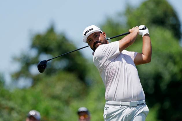 ST. LOUIS, MO - AUGUST 21: J.J. Spaun of United States of America plays from the tee at the fifteenth hole during the second round of the BMW Championship on August 21, 2026 at Bellerive Country Club in St Louis, Missouri. (Photo by Joe Robbins Icon Sportswire) GOLF: AUG 21 PGA, Golf Herren BMW Championship EDITORIAL USE ONLY Icon5732608210032