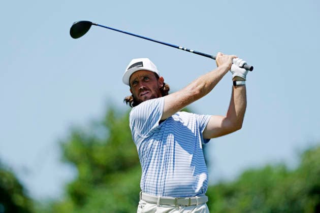 ST. LOUIS, MO - AUGUST 21: Tommy Fleetwood of England plays from the tee at the fifteenth hole during the second round of the BMW Championship on August 21, 2026 at Bellerive Country Club in St Louis, Missouri. (Photo by Joe Robbins Icon Sportswire) GOLF: AUG 21 PGA, Golf Herren BMW Championship EDITORIAL USE ONLY Icon5732608210152