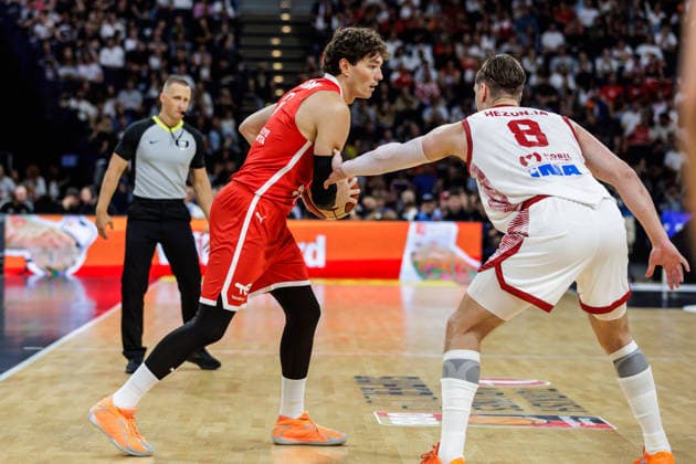 21.08.2026, GER, Turkish Airlines Supercup 2026, Hamburg, Kroatien-Türkei Cedi Osman (Tuerkei, 6), Mario Hezonja (Kroatien, 8) Hamburg Barclays Arena Hamburg Deutschland *** August 21, 2026, GER, 2026 Turkish Airlines Supercup, Hamburg, Croatia vs. Turkey, Cedi Osman (Turkey), 6; Mario Hezonja (Croatia), 8, Hamburg Barclays Arena, Hamburg, Germany
