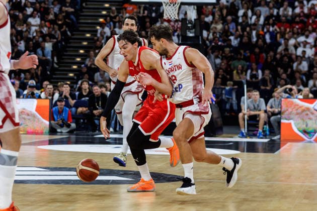 21.08.2026, GER, Turkish Airlines Supercup 2026, Hamburg, Kroatien-Türkei Cedi Osman (Tuerkei, 6), Roko Badzim (Kroatien, 18) Hamburg Barclays Arena Hamburg Deutschland *** August 21, 2026, GER, 2026 Turkish Airlines Super Cup, Hamburg, Croatia vs. Turkey: Cedi Osman (Turkey), 6; Roko Badzim (Croatia), 18; Hamburg Barclays Arena, Hamburg, Germany