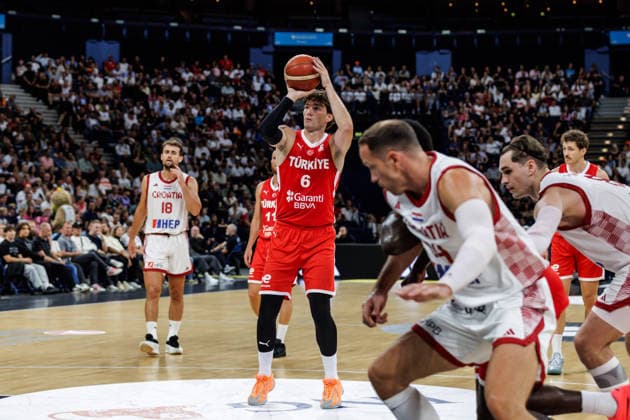 21.08.2026, GER, Turkish Airlines Supercup 2026, Hamburg, Kroatien-Türkei Cedi Osman (Tuerkei, 6) bei einem Freiwurf Hamburg Barclays Arena Hamburg Deutschland *** August 21, 2026, GER, 2026 Turkish Airlines Supercup, Hamburg, Croatia vs. Turkey, Cedi Osman (Turkey), 6 points on a free throw, Hamburg Barclays Arena, Hamburg, Germany