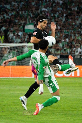 Carlos Soler and Antony dos Santos seen during LaLiga 2026 27 matchday 2 game between Real Betis Balompie and Real Sociedad de futbol (Marta Lopez Ball Raw Images) Seville Estadio La Cartuja Spain Copyright: xMartaxLopezx MartaLopez_BallRawImages_RealBetis-RealSociedad-090