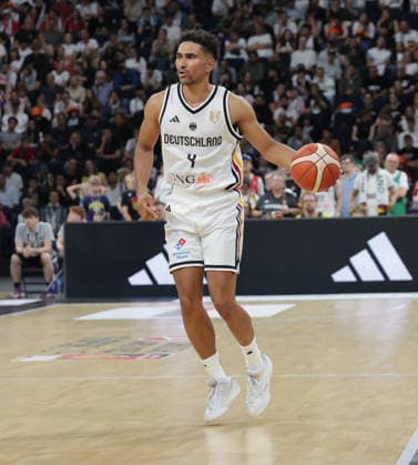 Maodo Lo (GER) am Ball Basketball, Herren, Supercup, DBB,TurkishAirlines SUPERCUP, Barclays Arena, Deutschland gegen Czechia 115-82 *** Maodo Lo GER on the Ball: Basketball, Men s, Super Cup, DBB, Turkish Airlines Super Cup, Barclays Arena, Germany vs. Czechia 115–82