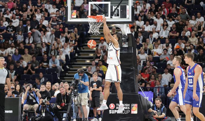 Dunking Oscar da Silva (GER) Basketball, Herren, Supercup, DBB,TurkishAirlines SUPERCUP, Barclays Arena, Deutschland gegen Czechia 115-82 *** Oscar da Silva s Dunk GER Basketball, Men s, Super Cup, DBB, Turkish Airlines Super Cup, Barclays Arena, Germany vs. Czechia 115–82