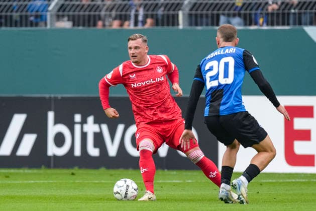 v.li.: Marlon Ritter (FCK, 7), Kushtrim Asallari (SV Waldhof, 20), Zweikampf, Spielszene, Duell, duel, tackle, tackling, Dynamik, Action, Aktion, 21.08.2026, Mannheim (Deutschland), Fussball, DFB-Pokal, 1. Runde, SV Waldhof Mannheim - 1. FC Kaiserslautern, DFB DFL REGULATIONS PROHIBIT ANY USE OF PHOTOGRAPHS AS IMAGE SEQUENCES AND OR QUASI-VIDEO. *** v li Marlon Ritter FCK, 7, Kushtrim Asallari SV Waldhof, 20, tackle, game scene, duel, tackle, tackling, dynamics, action, 21 08 2026, Mannheim, Germany, soccer, DFB Cup, 1st round, SV Waldhof Mannheim 1 vs. FC Kaiserslautern, DFB DFL REGULATIONS PROHIBIT ANY USE OF PHOTOGRAPHS AS IMAGE SEQUENCES AND OR QUASI-VIDEO xozx