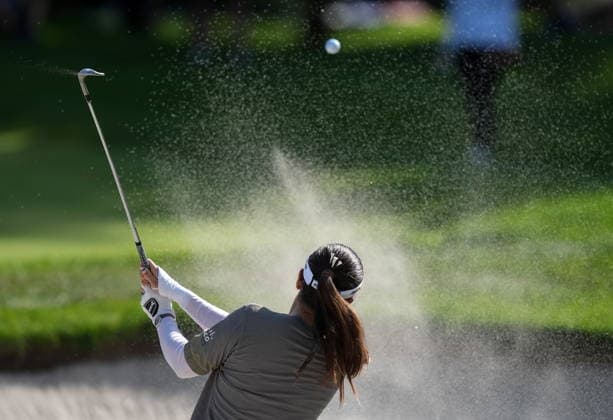August 21, 2026, Edmonton, Ab, CANADA: Hannah Green, of Australia, hits her third shot out of a greenside bunker during the second round at the LPGA, Golf Damen CPKC Canadian Women s Open golf tournament, in Edmonton, on Friday, Aug. 21, 2026. Canada News - August 21, 2026  - ZUMAc35_ 20260821_zaf_c35_170 Copyright: xDarrylxDyckx