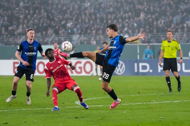 v.li.: Ibrahim Kanate (FCK, 11), Diego Michel (SV Waldhof, 28), Zweikampf, Spielszene, Duell, duel, tackle, tackling, Dynamik, Action, Aktion, 21.08.2026, Mannheim (Deutschland), Fussball, DFB-Pokal, 1. Runde, SV Waldhof Mannheim - 1. FC Kaiserslautern, DFB DFL REGULATIONS PROHIBIT ANY USE OF PHOTOGRAPHS AS IMAGE SEQUENCES AND OR QUASI-VIDEO. *** v li Ibrahim Kanate FCK, 11, Diego Michel SV Waldhof, 28, tackle, game scene, duel, tackle, tackling, dynamics, action, 21 08 2026, Mannheim, Germany, soccer, DFB Cup, 1st round, SV Waldhof Mannheim 1 vs. FC Kaiserslautern, DFB DFL REGULATIONS PROHIBIT ANY USE OF PHOTOGRAPHS AS IMAGE SEQUENCES AND OR QUASI-VIDEO xozx