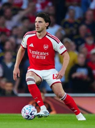 Declan Rice of Arsenal Arsenal v Coventry City, Premier League Football, Football, Emirates Stadium, London, UK - 21 Aug 2026London Emirates Stadium United Kingdom EDITORIAL USE ONLY No use with unauthorised audio, video, data, fixture lists, club league logos or live services. Online in-match use limited to 120 images, no video emulation. No use in betting, games or single club league player publications.  Copyright: xJavierxGarcia Shutterstockx 17111304fe