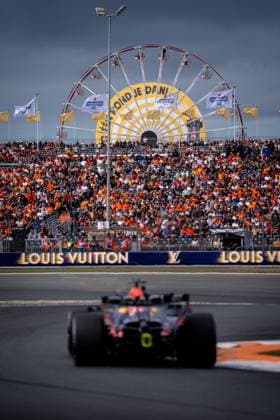 F1 2026: Dutch Grand Prix in Zandvoort, Netherlands - 21 Aug 2026 The crowd during free practice 1 of the Formula 1 Heineken Dutch Grand Prix 2026 at the Circuit Zandvoort. Zandvoort Netherlands Copyright: xLucaxMartinix xSOPAxImagesx Luca-Martini-1443787