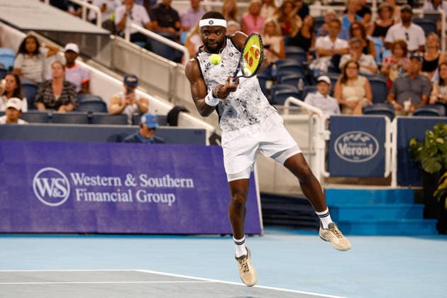 CINCINNATI, OH - AUGUST 21: Frances Tiafoe of the United States hits a backhand during the quarterfinal round of the Cincinnati Open at the Lindner Family Tennis Center on August 21, 2026 in Mason, Ohio. (Photo by Ian Johnson Icon Sportswire) TENNIS: AUG 21 Cincinnati Open EDITORIAL USE ONLY Icon2608121020