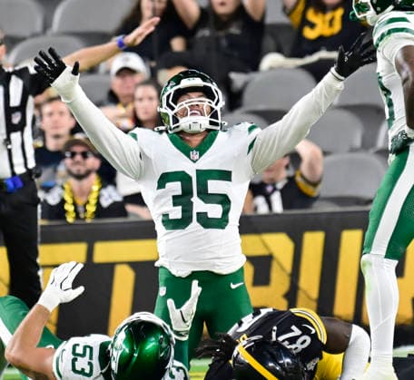 New York Jets safety Dean Clark (35) celebrates breaking up a pass during the fourth quarter of the Steelers pre-season 17-0 lost to the New York Jets at Acrisure Stadium on Thursday, Friday, Aug. 21, 2026 in Pittsburgh.  PIT2026082118 ARCHIExCARPENTER