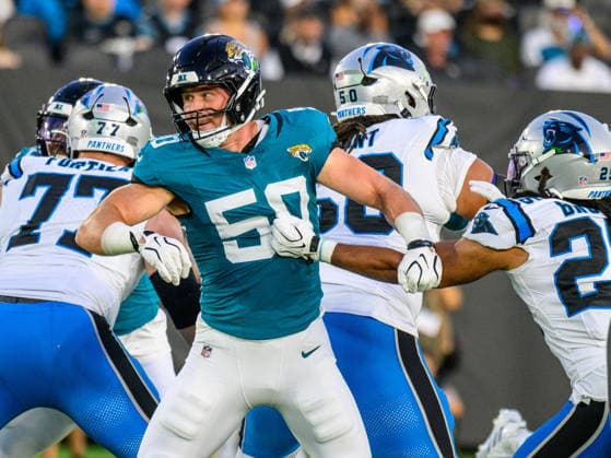 Aug 21, 2026; Jacksonville, Florida, USA; Jacksonville Jaguars linebacker Branson Combs (50) during the first half of preseason game against the Carolina Panthers at Everbank Stadium. Mandatory Credit: -Cal Media NFL, American Football Herren, USA 2026: Panthers Vs Jaguars AUG 21  - ZUMAcg2_ 20221124_faf_cg2_022 Copyright: xRomeoxGuzmanx