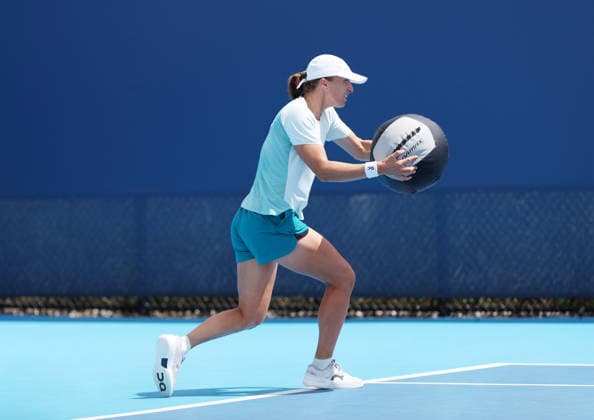 August 22, 2026, Mason, Ohio, USA: IGA SWIATEK of Poland during practise session on tennis tournament WTA, Tennis Damen 1000 Cincinnati Open in Mason, USA. Mason USA - ZUMAc278 20260822_zsp_c278_029 Copyright: xMarcinxCholewinskix