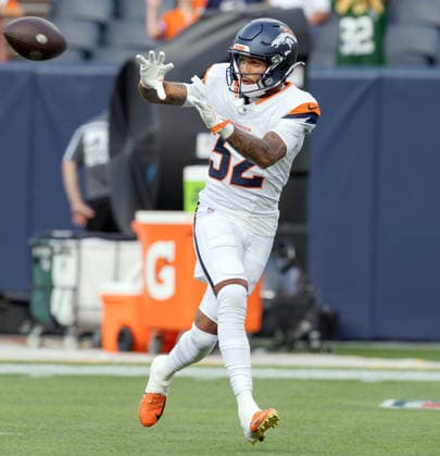 August 21, 2026, Denver, Colorado, USA: Broncos WR DANE KEY catches a pass during warm-ups before the start of the game at Empower Field at Mile High Friday evening. Packers beat the Broncos in Pre-Season 33-13. Credit Image: ZUMA Press Wire) NFL, American Football Herren, USA Pre-Season 2026 - Packers Beat The Broncos In Pre-Season 33-13 Friday Evening.  - ZUMAav4_ 20260821_zaf_av4_005 Copyright: xHectorxAcevedox
