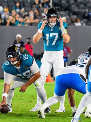 Aug 21, 2026; Jacksonville, Florida, USA; Jacksonville Jaguars quarterback Joey Aguilar (17) during the second half of preseason game against the Carolina Panthers at Everbank Stadium. Mandatory Credit: -Cal Media Jacksonville USA - ZUMAcg2_ 20221124_faf_cg2_070 Copyright: xRomeoxGuzmanx