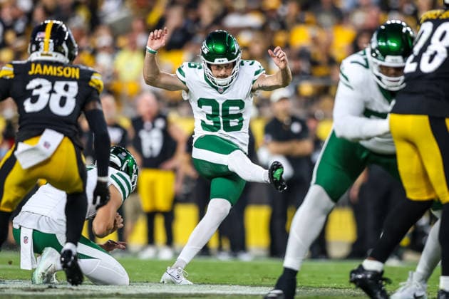 August 21, 2026, Pittsburgh, Pennsylvania, USA: New York Jets kicker CADE YORK (36) kicks a field goal during the NFL, American Football Herren, USA preseason football game between the Pittsburgh Steelers and the New York Jets in Pittsburgh, Pennsylvania. NFL 2026: Jets 17: 0 Steelers  - ZUMAg257 20260821_zsp_g257_023 Copyright: xBrentxGudenschwagerx