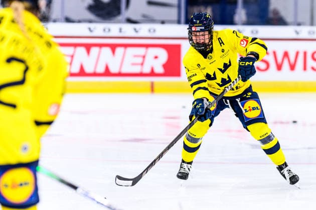 260822 Mira Jungaker of Sweden ahead of the Women™s Euro Hockey Tour game between Finland and Sweden on August 22, 2026 in Kloten. Photo: Mathilda Schuler BILDBYRAN kod MA MA1022 ishockey Ice hockey, Eishockey women™s euro hockey tour finland sverige sweden dam bbeng sverige sweden finland *** August 22, 2026: Mira Jungaker of Sweden ahead of the Women’s Euro Hockey Tour game between Finland and Sweden on August 22, 2026 in Kloten. Photo by Mathilda Schuler, BILDBYRAN, code MA MA1022, ice hockey, Women’s Euro Hockey Tour, Finland, Sweden, women’s, BBENG, Sweden, Finland  Copyright: MATHILDAxSCHULER BB260822MA011