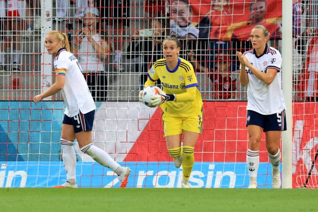 21.08.2026, GER Deutschland, Fussball, 1.Fussballbundesliga, Frauen, 2026 2027, Alte Foersterei, 1.FC Union vs. Bayern Muenchen Eno Mahmutovic ( FC Bayern Muenchen 1 ), Viggosdottir Glodis Perla ( FC Bayern Muenchen 4 ), Eriksson Magdalena ( FC Bayern Muenchen 5 ) 1. Liga: DFB DFL regulations prohibit any use of photographs as image sequences and or quasi-video) Berlin Stadion Alte Foersterei Berlin Deutschland *** August 21, 2026, GER Germany, Soccer, Bundesliga 1, Women, 2026–2027, Alte Försterei, 1. FC Union vs. Bayern Munich: Eno Mahmutovic (Bayern Munich) 1, Glodis Perla Viggosdottir (Bayern Munich) 4, Eriksson, Magdalena, FC Bayern Munich 5 1 League DFB DFL regulations prohibit any use of photographs as image sequences and or quasi-video Berlin Stadion Alte Försterei Berlin, Germany Copyright: xNordphotox xEnglerx