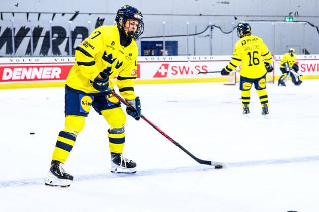 260822 Sofie Lundin of Sweden ahead of the Women™s Euro Hockey Tour game between Finland and Sweden on August 22, 2026 in Kloten. Photo: Mathilda Schuler BILDBYRAN kod MA MA1022 ishockey Ice hockey, Eishockey women™s euro hockey tour finland sverige sweden dam bbeng sverige sweden finland *** August 22, 2022: Sofie Lundin of Sweden ahead of the Women’s Euro Hockey Tour game between Finland and Sweden on August 22, 2026 in Kloten. Photo by Mathilda Schuler, BILDBYRAN, code MA MA1022, ice hockey, women’s Euro Hockey Tour, Finland, Sweden, women’s, BBENG, Sweden, Finland  Copyright: MATHILDAxSCHULER BB260822MA024