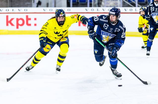 260822 Hanna Thuvik of Sweden and Sofia Nuutinen of Finland during the Women™s Euro Hockey Tour game between Finland and Sweden on August 22, 2026 in Kloten. Photo: Mathilda Schuler BILDBYRAN kod MA MA1022 ishockey Ice hockey, Eishockey women™s euro hockey tour finland sverige sweden dam bbeng sverige sweden finland *** August 22, 2026: Hanna Thuvik of Sweden and Sofia Nuutinen of Finland during the Women’s Euro Hockey Tour game between Finland and Sweden on August 22, 2026 in Kloten. Photo by Mathilda Schuler. BILDBYRAN code MA MA1022 ice hockey women’s euro hockey tour finland sweden women’s bbeng sweden finland  Copyright: MATHILDAxSCHULER BB260822MA029