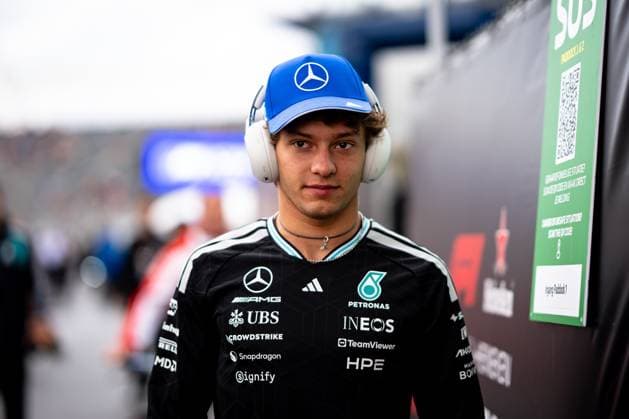 August 22, 2026, Zandvoort, Netherlands: Andrea Kimi Antonelli (ITA) (Mercedes-AMG Petronas F1 Team) in the paddock before the sprint of the Formula 1 Heineken Dutch Grand Prix 2026 at the Circuit Zandvoort. F1 2026: Dutch Grand Prix In Zandvoort, Netherlands - 22 Aug 2026  - ZUMAs197 20260822_aaa_s197_007 Copyright: xLucaxMartinix