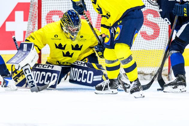 260822 Goaltender Ebba Träff Svensson of Sweden during the Women™s Euro Hockey Tour game between Finland and Sweden on August 22, 2026 in Kloten. Photo: Mathilda Schuler BILDBYRAN kod MA MA1022 ishockey Ice hockey, Eishockey women™s euro hockey tour finland sverige sweden dam bbeng sverige sweden finland *** August 22, 2026: Goaltender Ebba Träff Svensson of Sweden during the Women’s Euro Hockey Tour game between Finland and Sweden on August 22, 2026 in Kloten. Photo by Mathilda Schuler. BILDBYRAN code MA MA1022 ice hockey women’s euro hockey tour Finland Sweden women’s BBENG Sweden Sweden Finland  Copyright: MATHILDAxSCHULER BB260822MA055